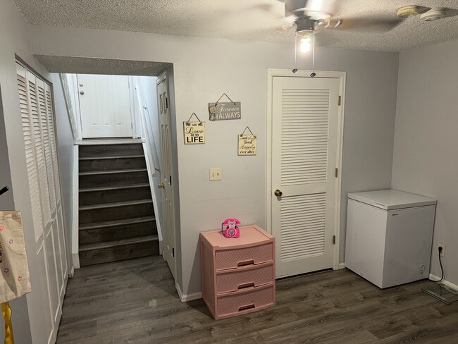 Building Photo - 4666 Witches Hollow Ln