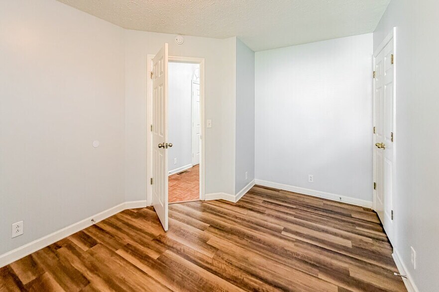 Building Photo - 608 Winthrop Ave