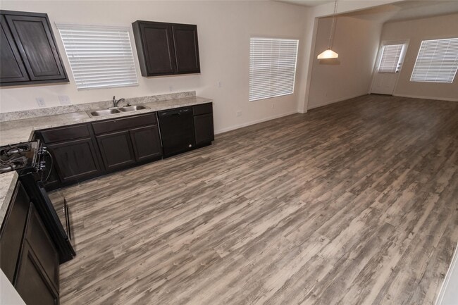 Building Photo - 25 Laguna Bend Dr