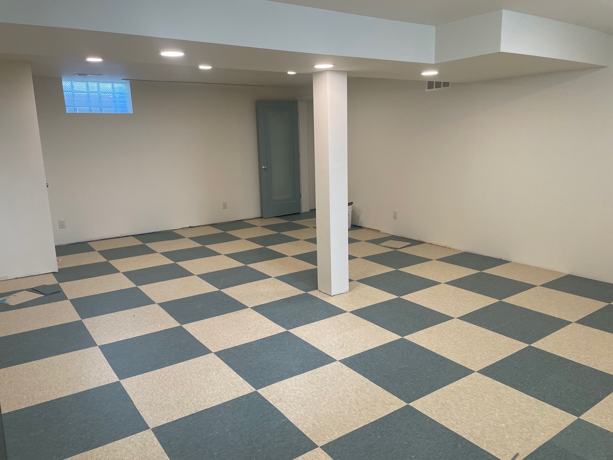 Building Photo - 506 N 91st St