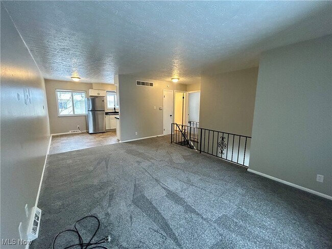 Building Photo - 4169 Vira Rd