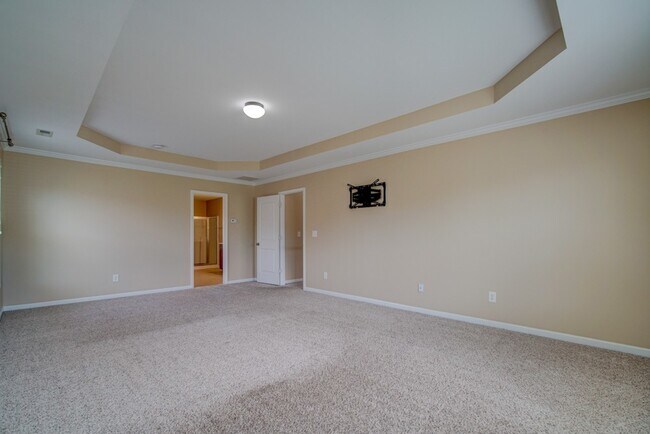 Building Photo - Gorgeous 4/5 BR, 3 BA, 2 Car Garage Home with Fenced Backyard and Large Storage Unit