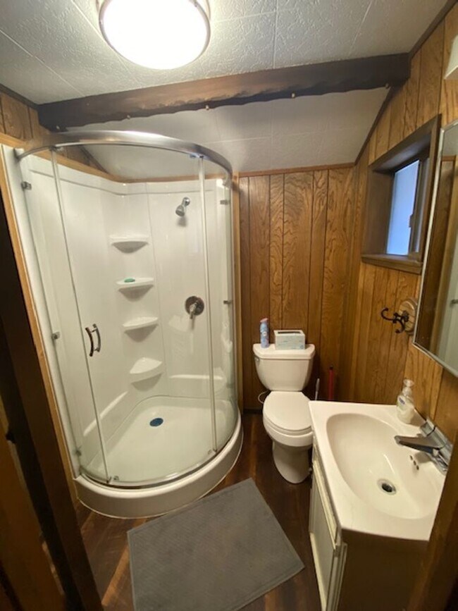 Building Photo - Lovely 3BD furnished home avail. for a Sea...