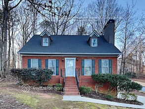 Building Photo - 4881 Tree Tops Dr