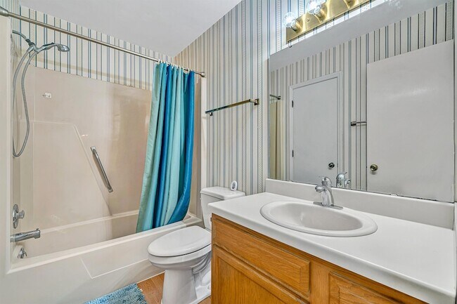 Building Photo - 3372 Forest Ct