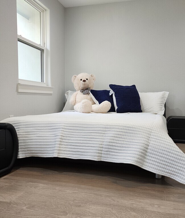 Building Photo - 7986 Briaridge Rd