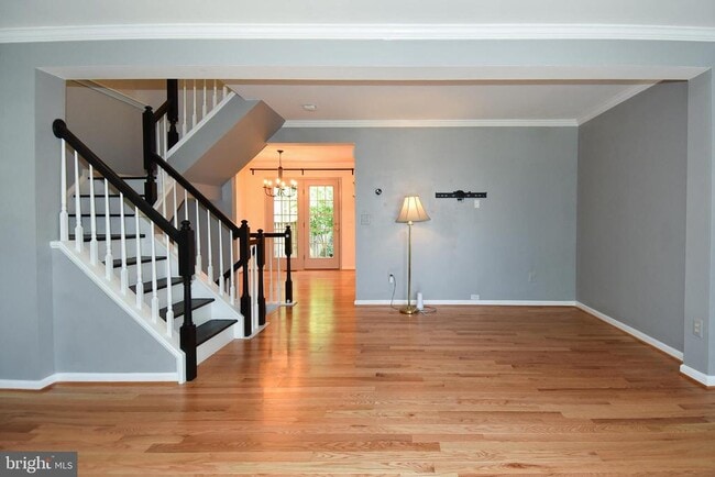 Building Photo - 5987 Edgehill Ct