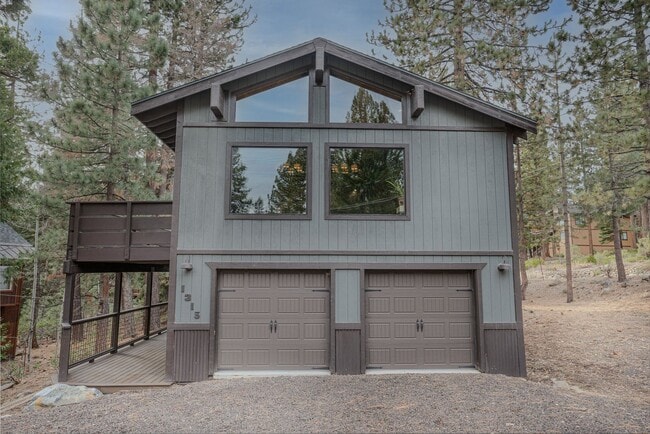 Building Photo - SKI LEASE:  Family Home with 1-Car Garage,...