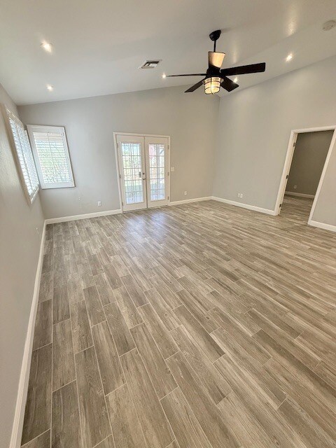 Building Photo - FOR RENT