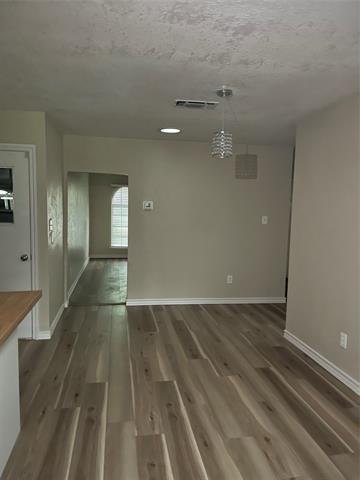 Building Photo - 811 Quail Terrace
