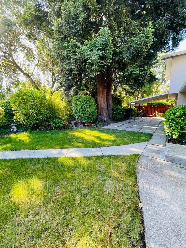 Building Photo - 3945 Euclid Ave