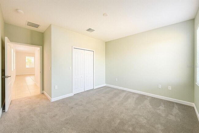Building Photo - 2037 Lakeside Ave