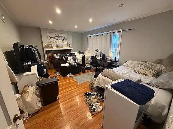 Building Photo - 25 Crosby Rd