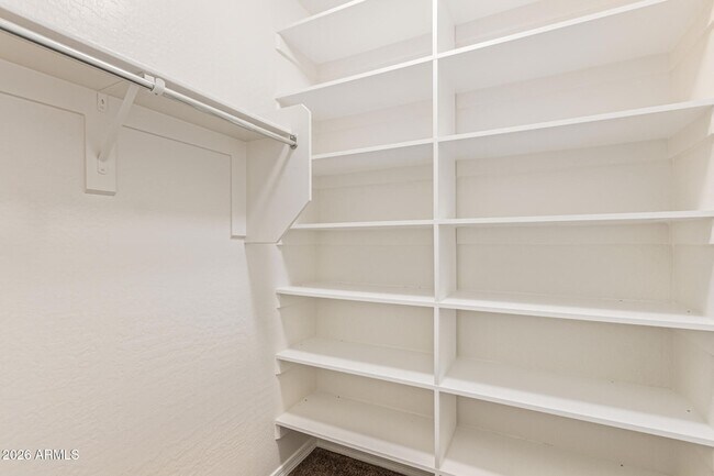 Building Photo - 9058 W Redbird Rd