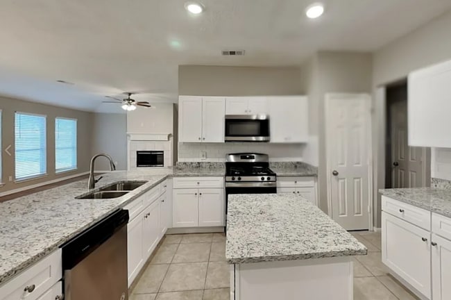 Building Photo - 13535 Marble Pointe Ln