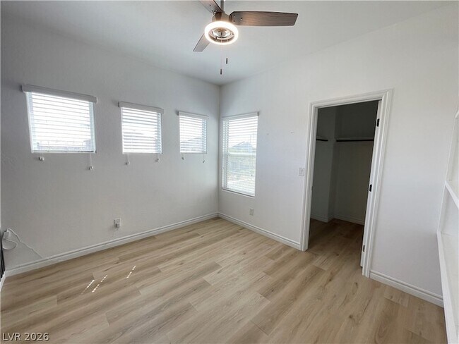 Building Photo - 7035 Denio Island St