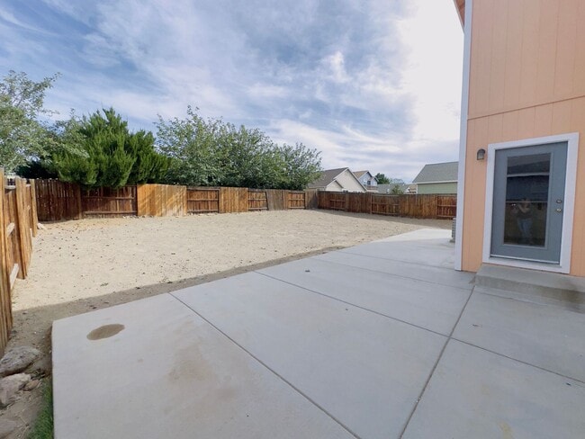 Building Photo - 1603 Laverder Dr
