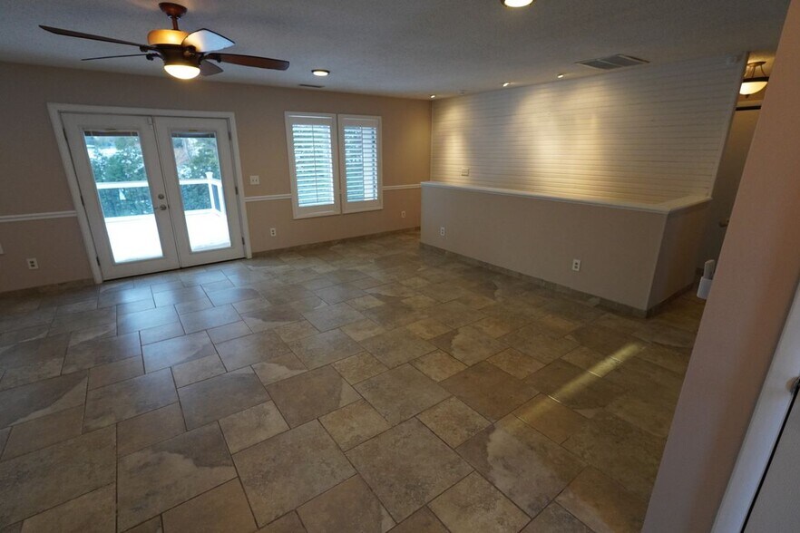 Building Photo - 29920 W Randor Dr