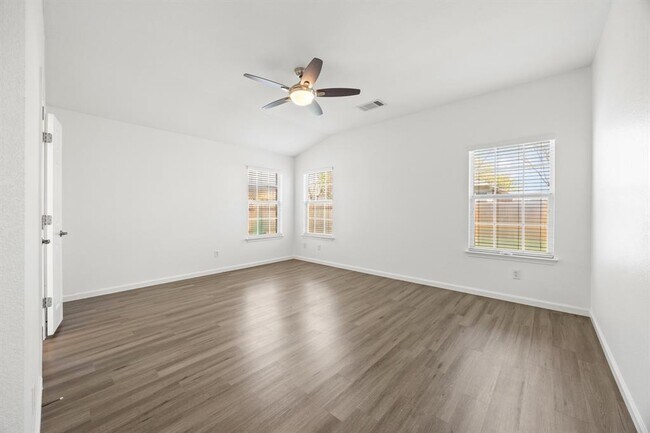 Building Photo - 1306 Lou Gehrig Ln