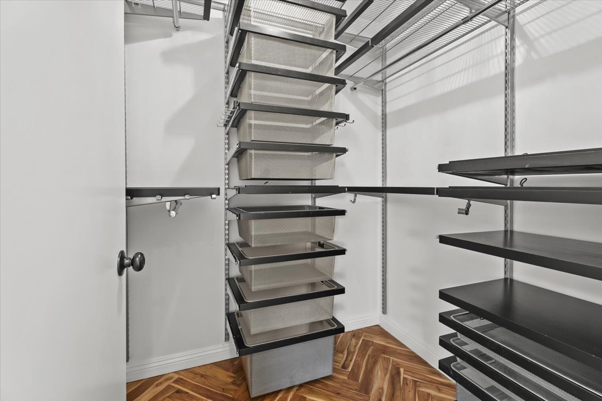 Building Photo - 2550 S Centinela Ave