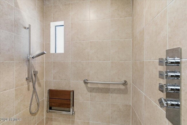 Building Photo - 5309 N 24th Pl