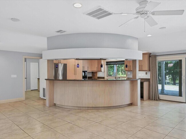 Building Photo - 3424 Tanglewood Dr
