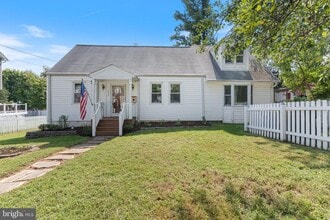 Building Photo - 4023 Poplar St