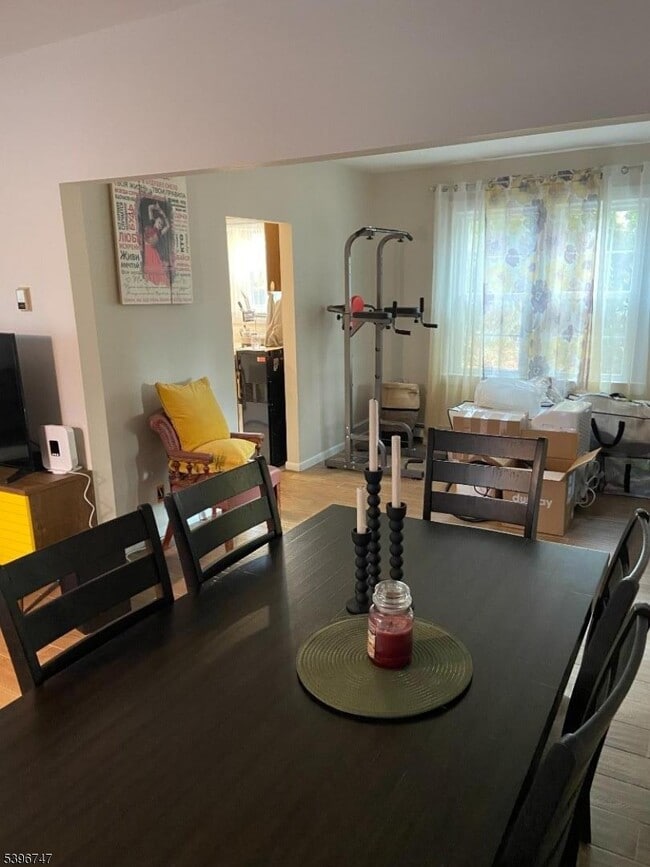 Building Photo - 492 Dogwood Ln