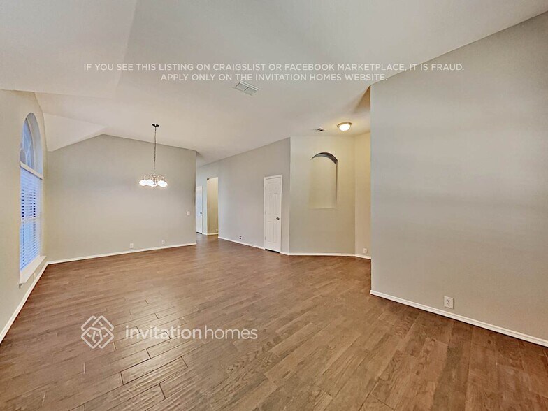 Building Photo - 520 Glenwood Dr