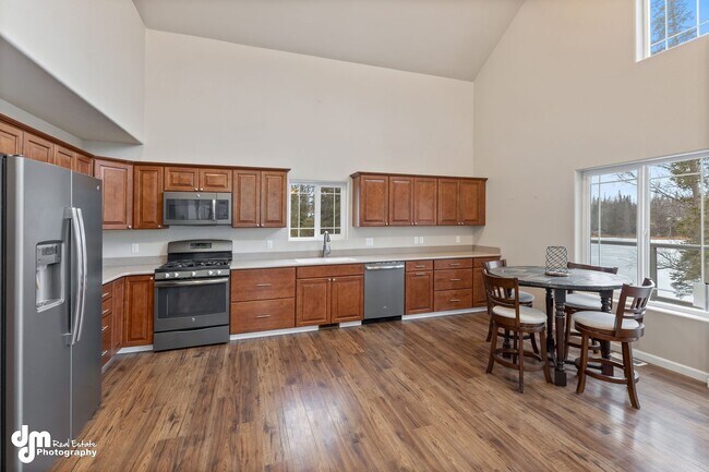 Building Photo - SEASONAL LAKEFRONT LIVING