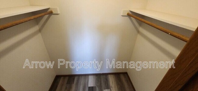 Building Photo - 828 E Street-105