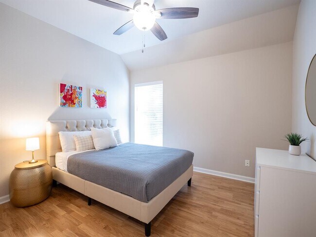 Building Photo - 17200 Poncho Springs Ln