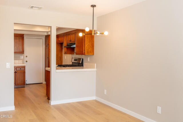 Building Photo - 985 Hawthorne Ln