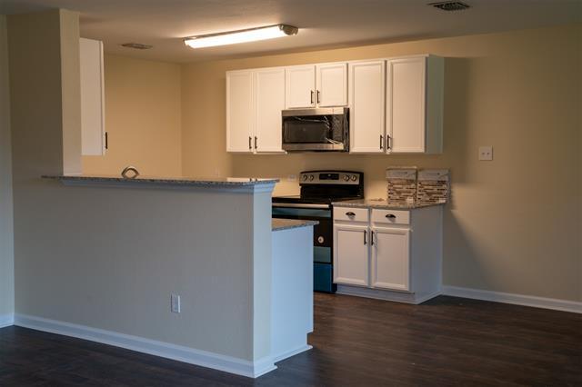 Building Photo - 1204 Sage Dr