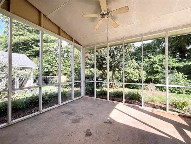 Building Photo - 3070 Bugle Dr