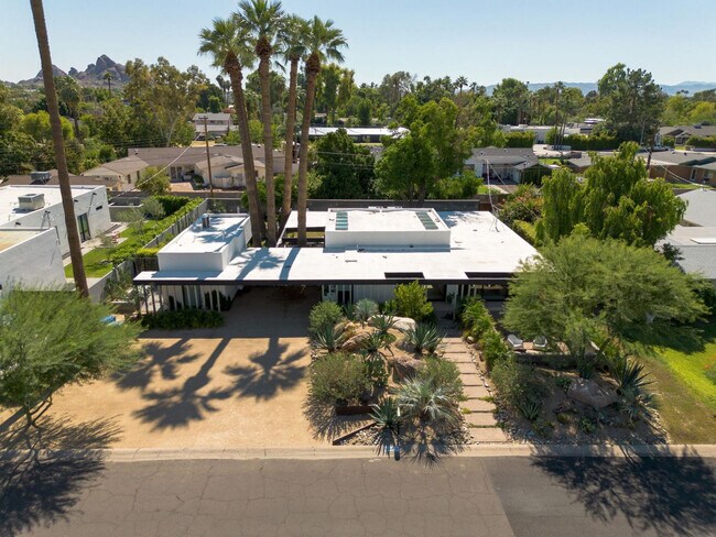 Building Photo - 5311 E Mitchell Dr