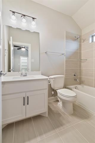 Building Photo - 1900 Brentwood Ln