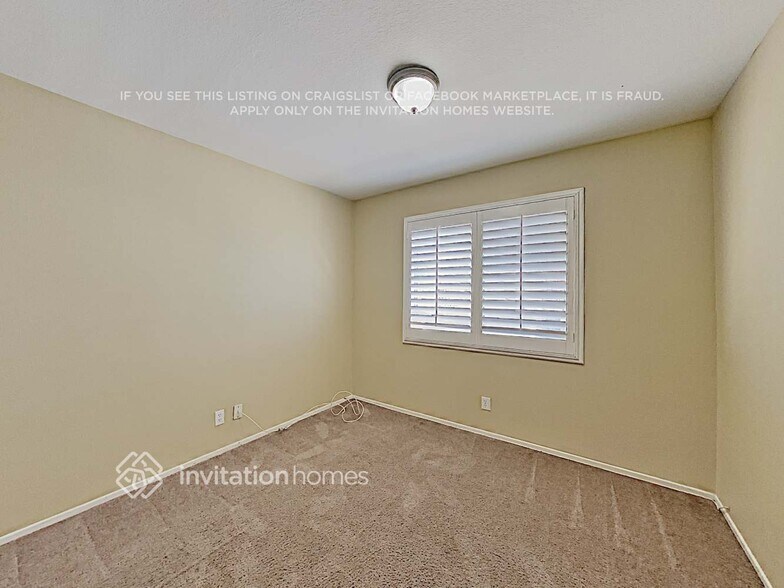 Building Photo - 892 Pathfinder Way