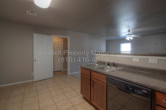 Building Photo - 5717 N 34th St