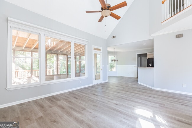 Building Photo - 1748 Christiana Dr