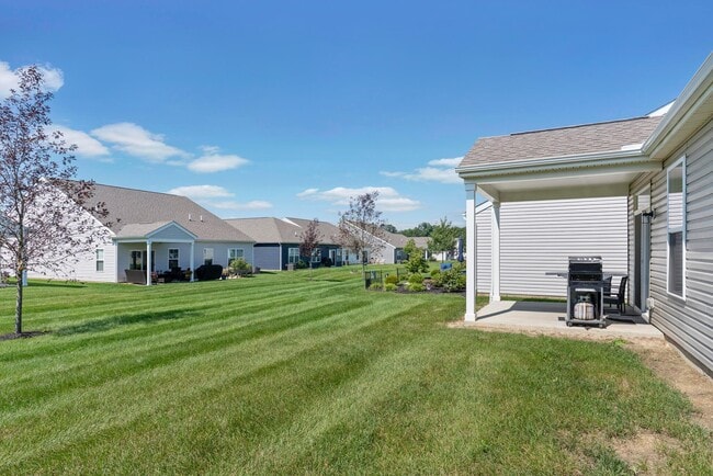 Building Photo - 220 Woodland Sky Dr