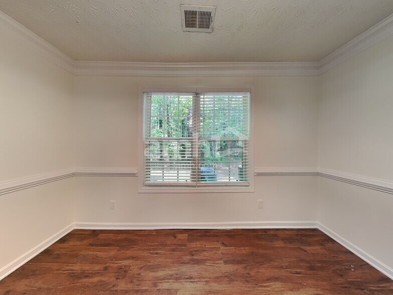 Building Photo - 104 Arbor Creek Way