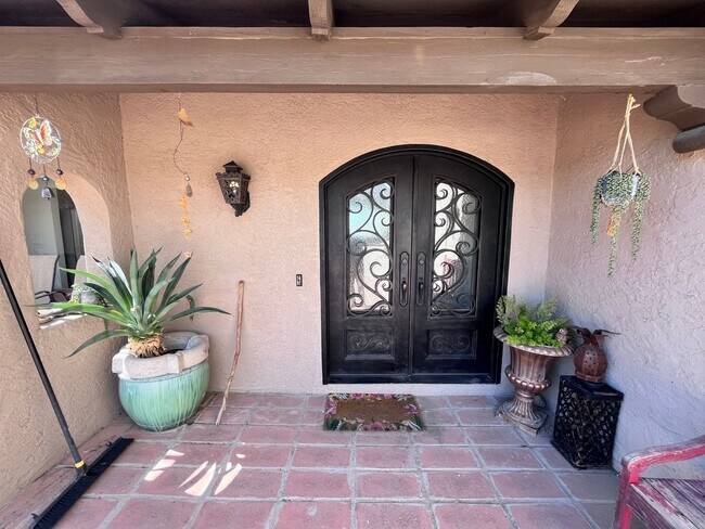 Building Photo - Catalina Foothills- 3 bedroom/ 3 bathroom ...