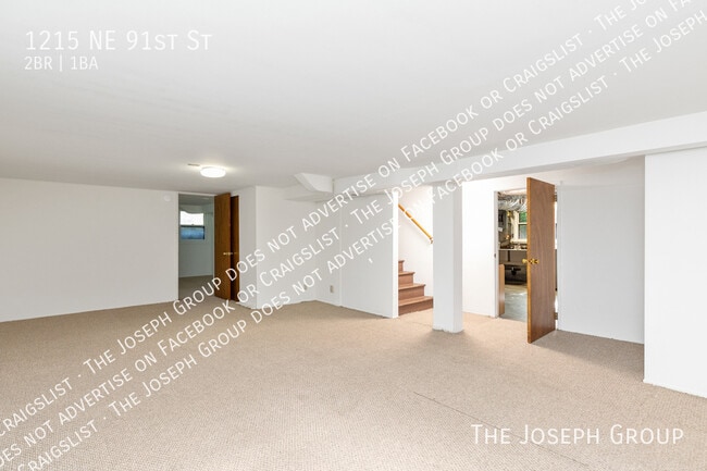 Building Photo - 1215 NE 91st St
