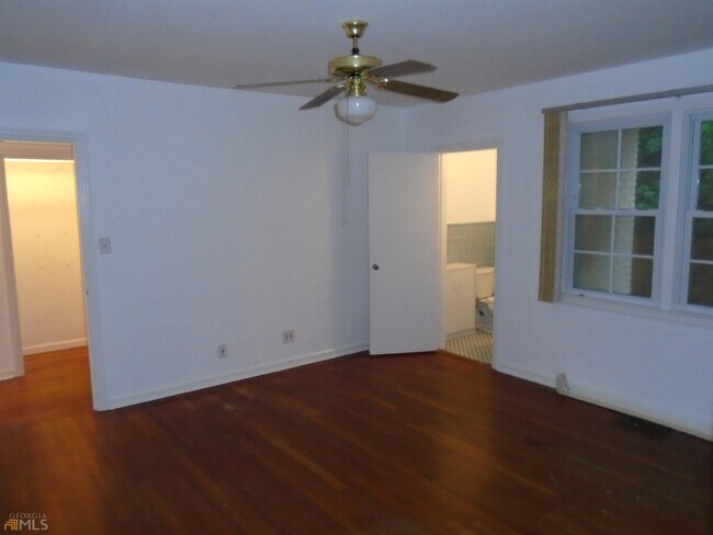 Building Photo - 1365 Scott Blvd