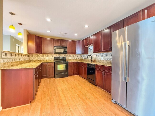 Building Photo - 117 Lake Roy Dr