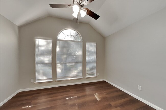 Building Photo - 16926 Pheasant Ridge Dr