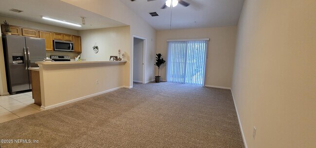 Building Photo - 6076 Maggies Cir