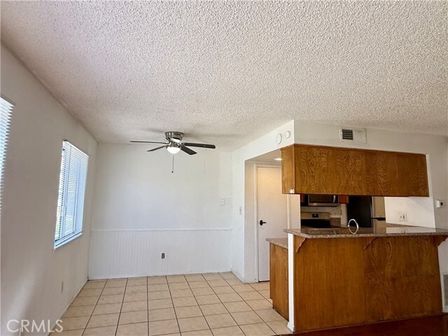 Building Photo - 18131 E Vía Amorosa