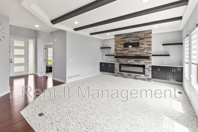 Building Photo - 18765 Larimore St